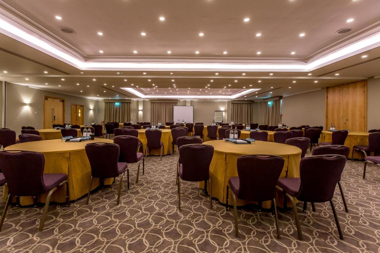 Hellidon Lakes Hotel Daventry Extérieur photo