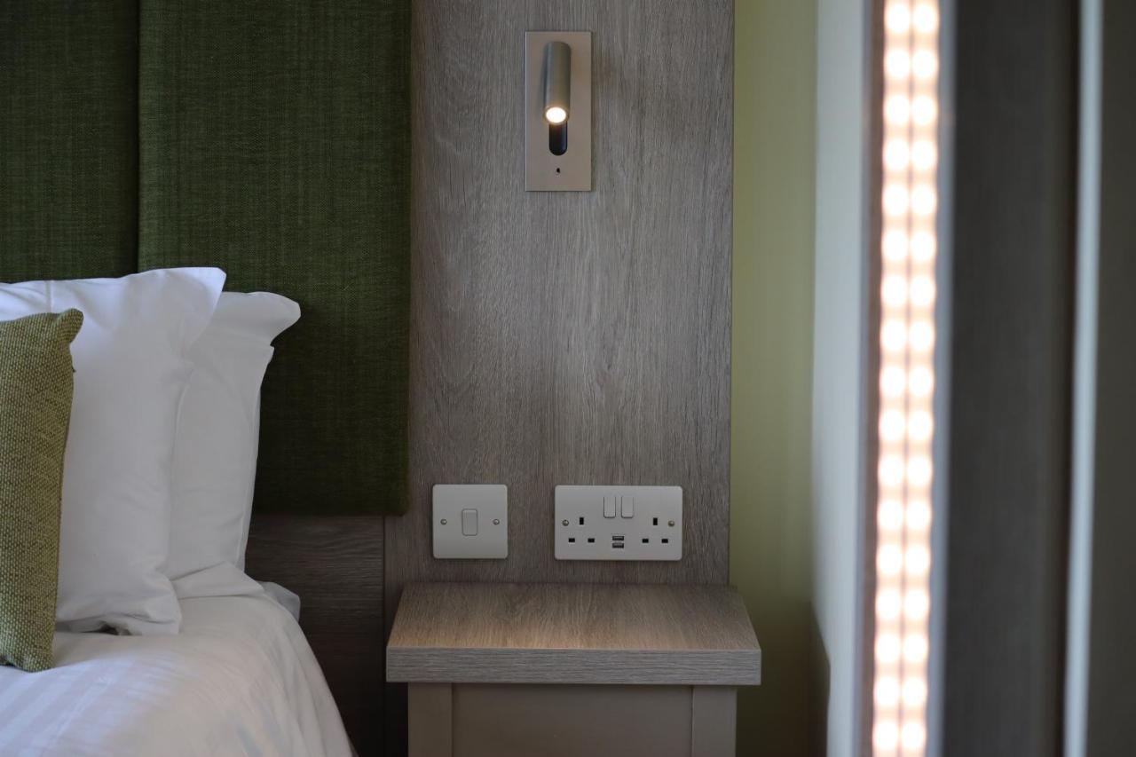 Hellidon Lakes Hotel Daventry Extérieur photo