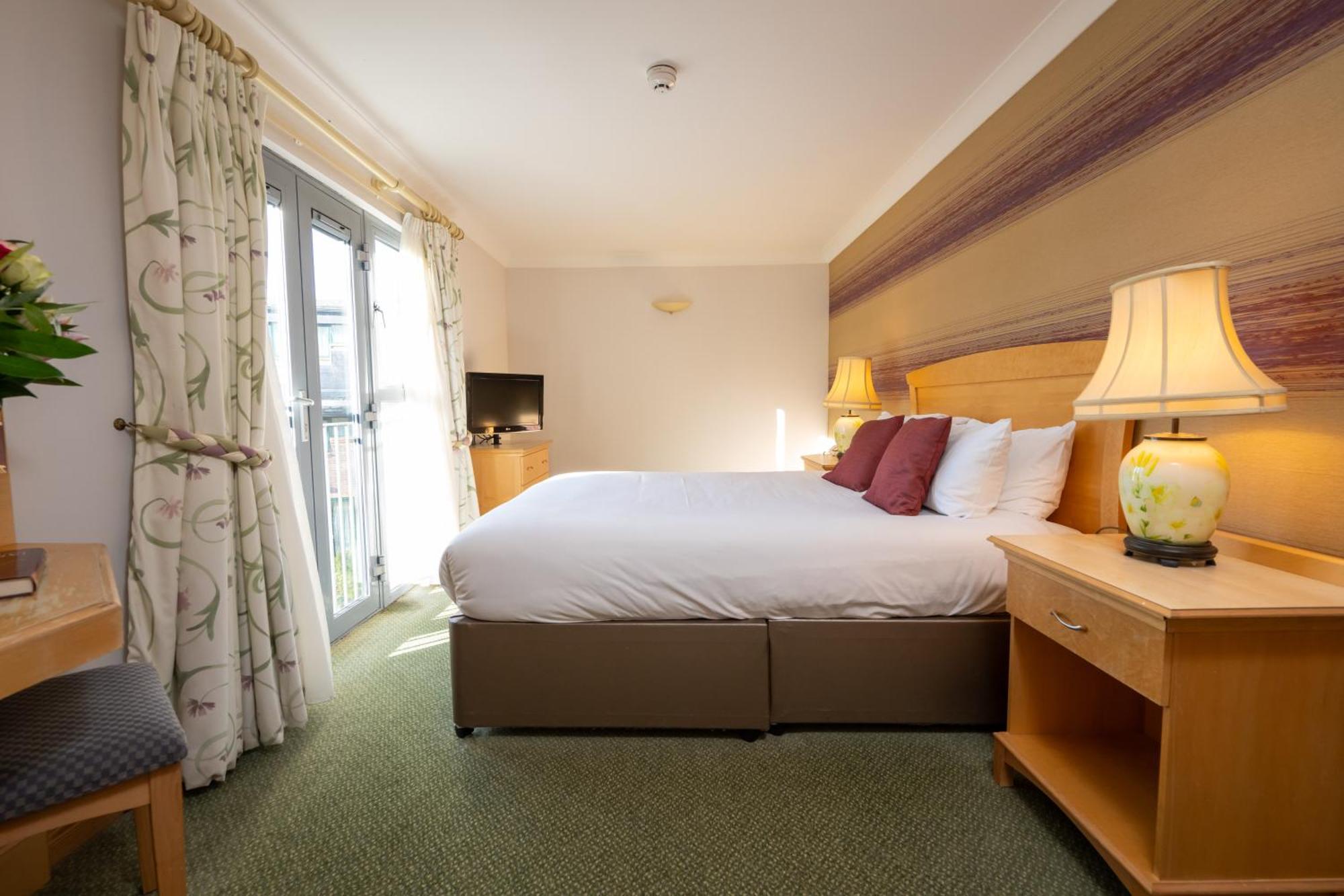 Hellidon Lakes Hotel Daventry Extérieur photo