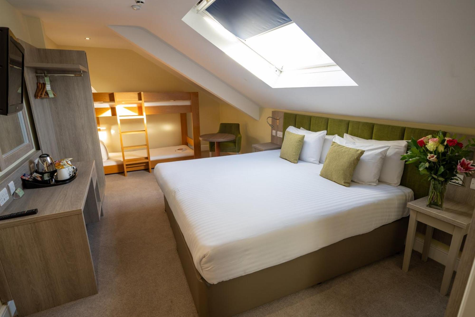 Hellidon Lakes Hotel Daventry Extérieur photo