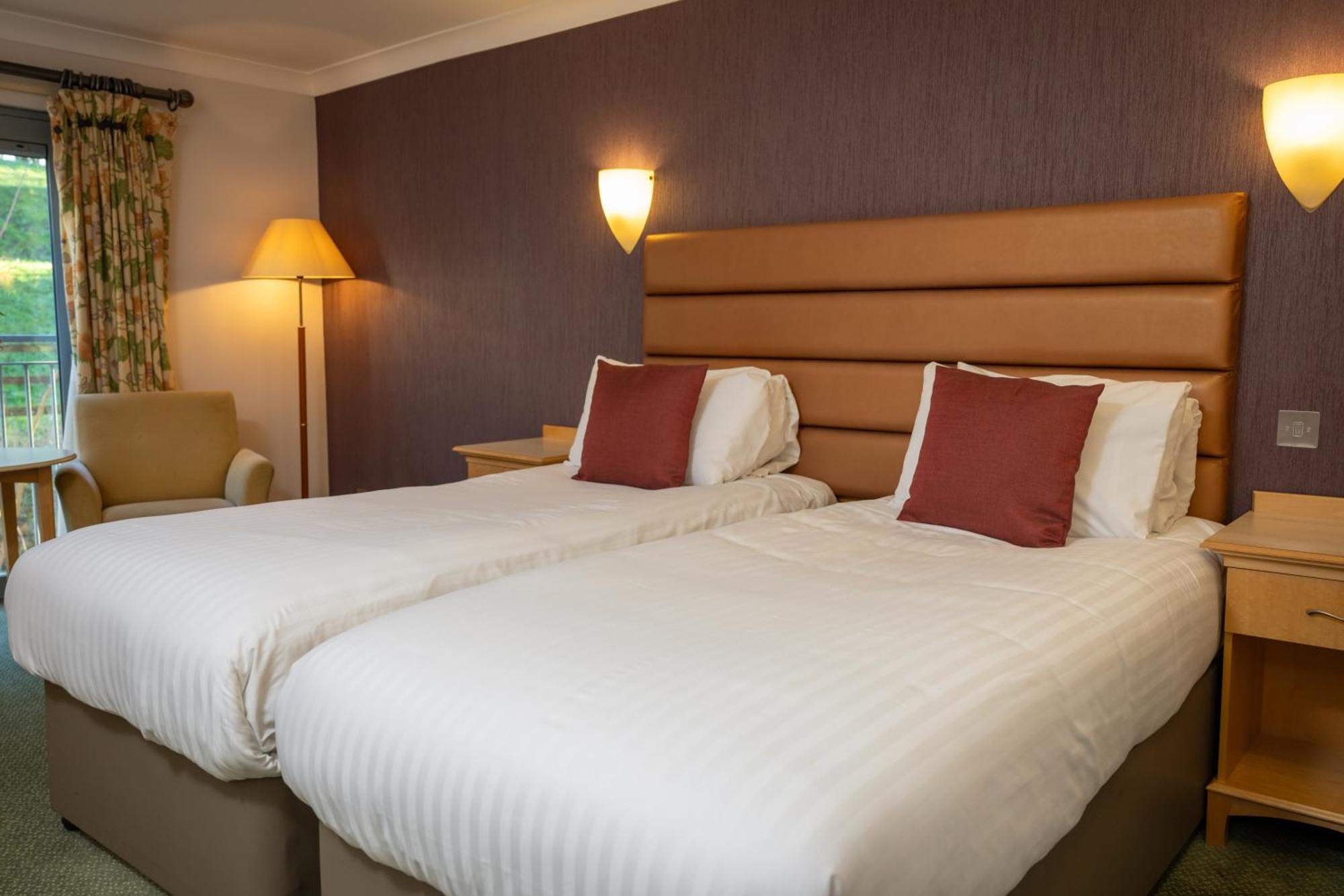 Hellidon Lakes Hotel Daventry Extérieur photo
